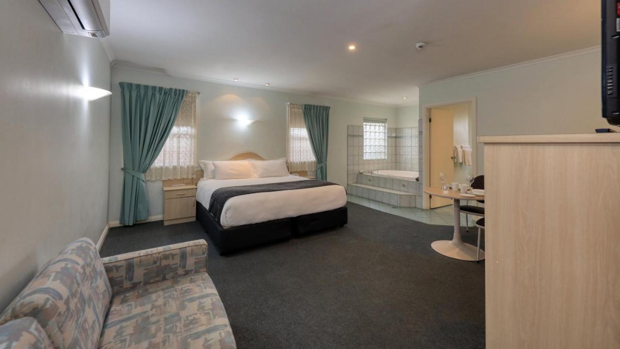 Charles Rasp Motor Inn & Cottages Broken Hill Eksteriør billede
