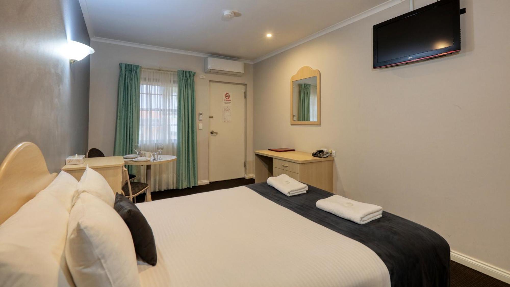 Charles Rasp Motor Inn & Cottages Broken Hill Eksteriør billede