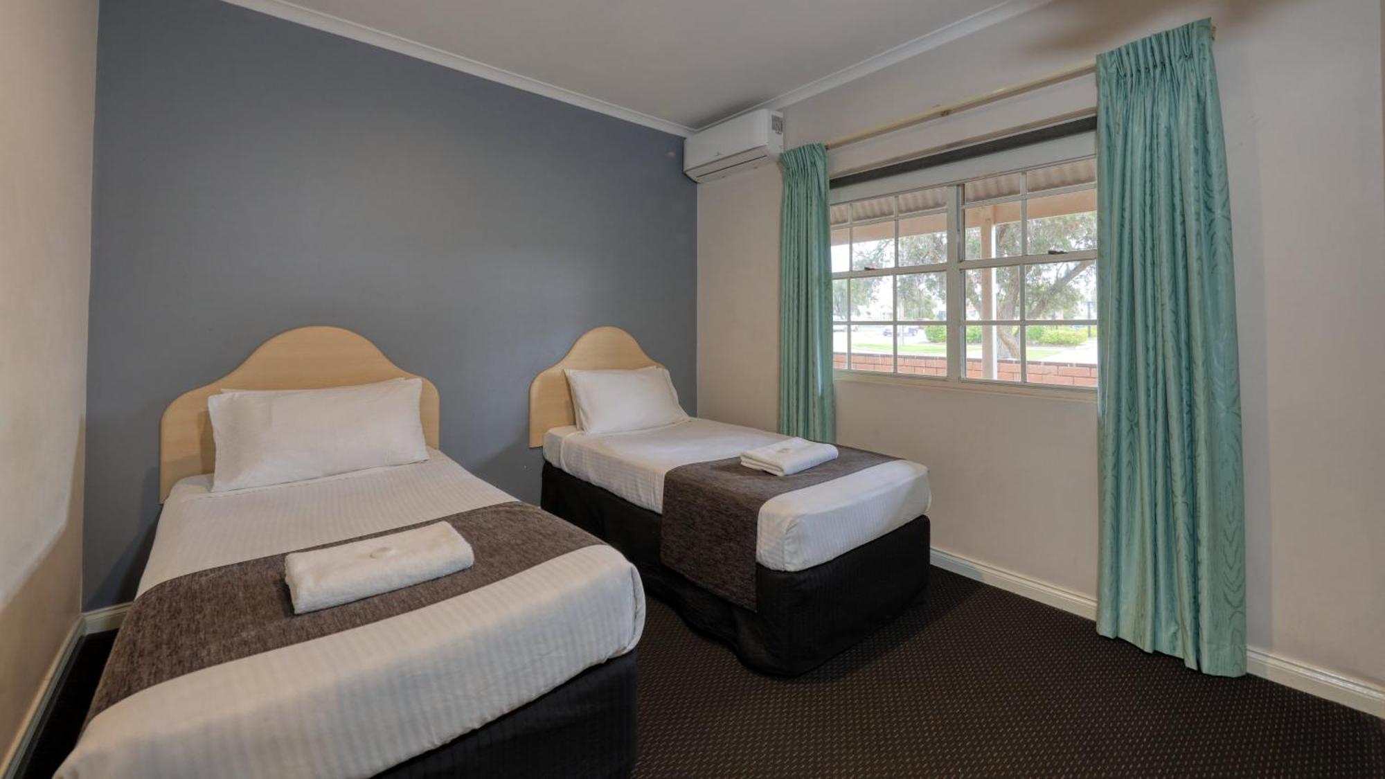 Charles Rasp Motor Inn & Cottages Broken Hill Eksteriør billede