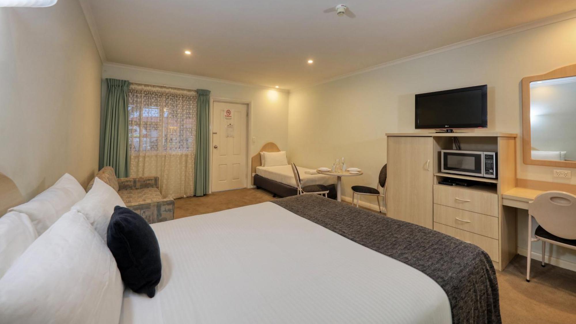 Charles Rasp Motor Inn & Cottages Broken Hill Eksteriør billede