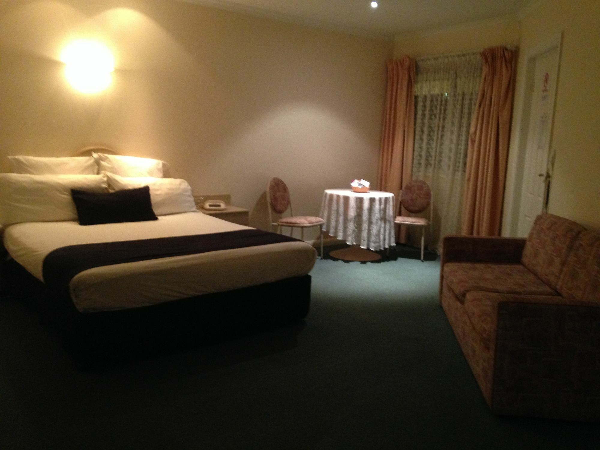 Charles Rasp Motor Inn & Cottages Broken Hill Eksteriør billede