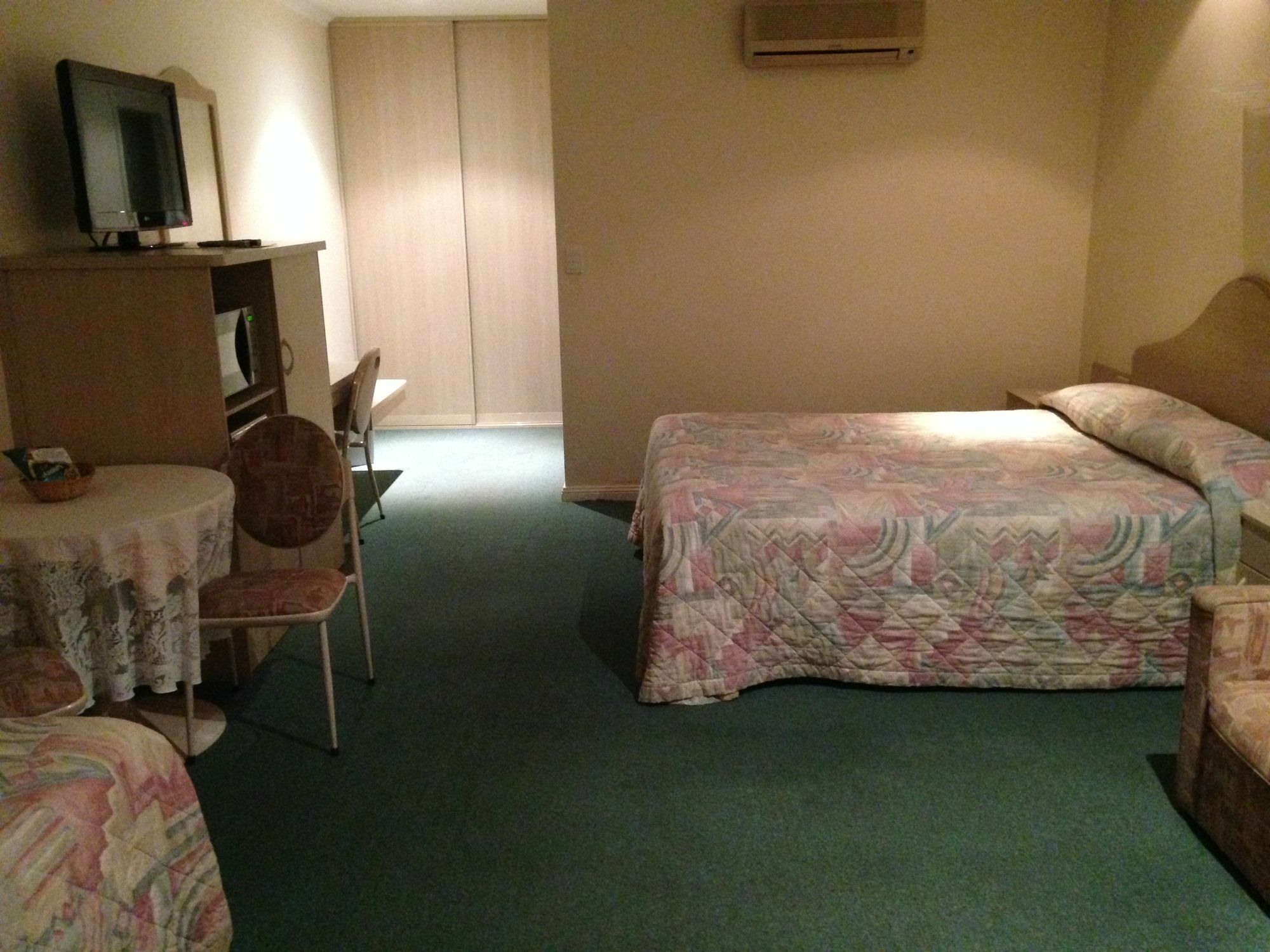 Charles Rasp Motor Inn & Cottages Broken Hill Eksteriør billede
